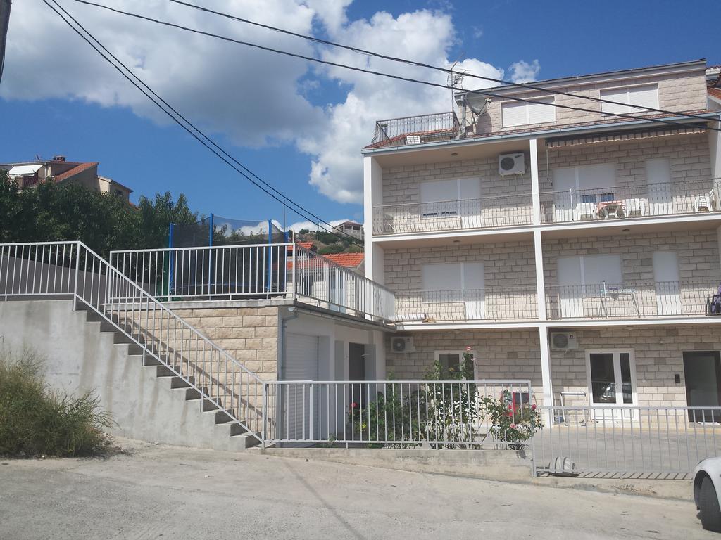 Apartmani Mila Podstrana Chambre photo